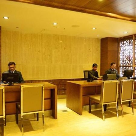 Capital O 9960 Hotel Grand Himayat Hyderabad Exterior foto
