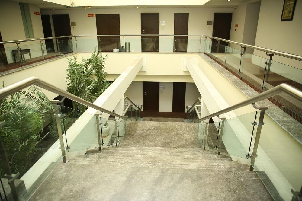 Capital O 9960 Hotel Grand Himayat Hyderabad Exterior foto